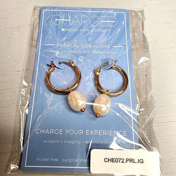 Charged Pearl Huggie Hoop Earrings Gold with removable Pearl New MSRP $50 - Picture 3 of 4